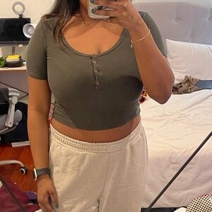 Forever 21 green crop top